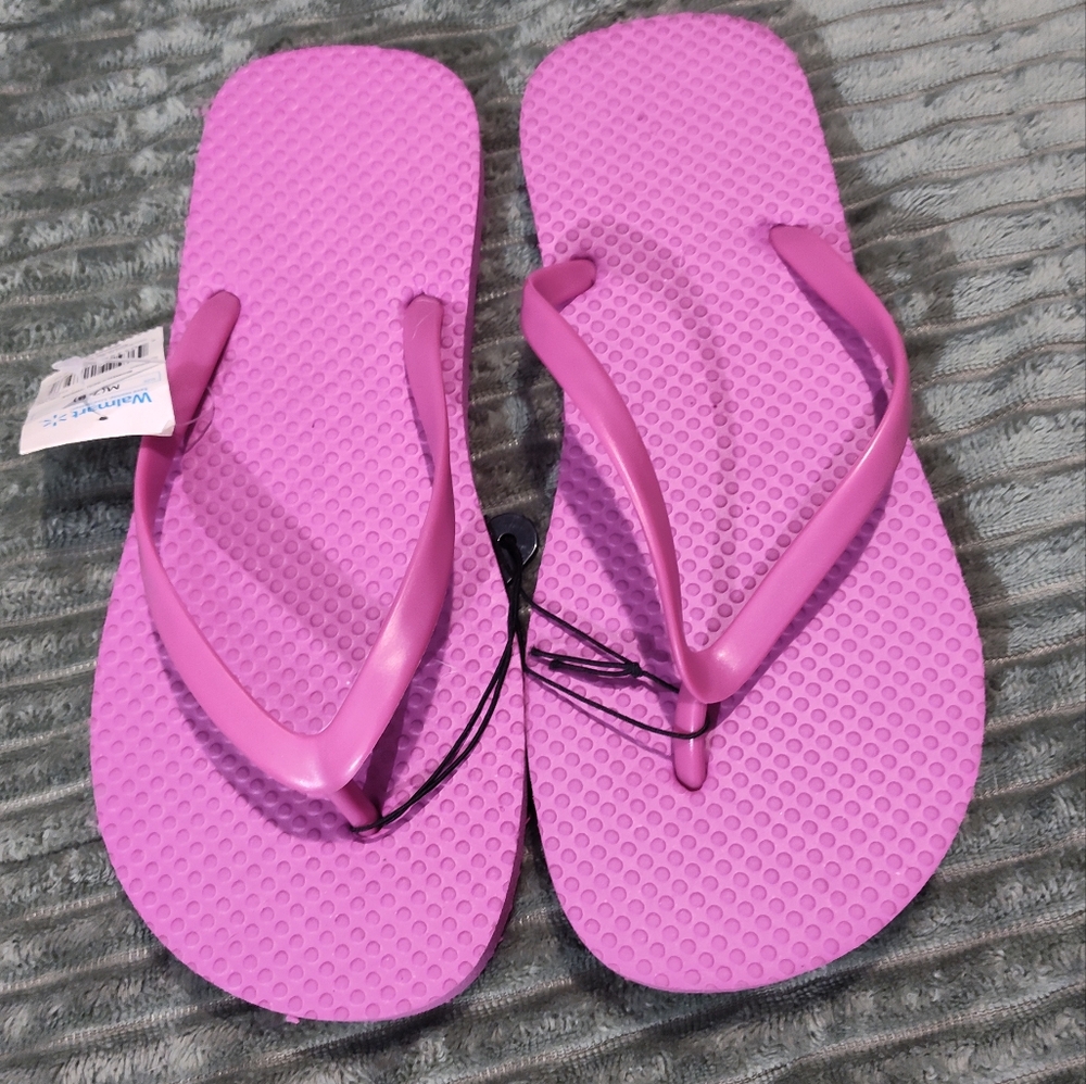 NWT! Flipflops Orchid In Color Sz M 7/8
